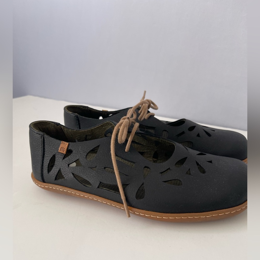 Naturalista Dark Navy Eyelet Cutout Mary Jane Flats 37 - Picture 4 of 11